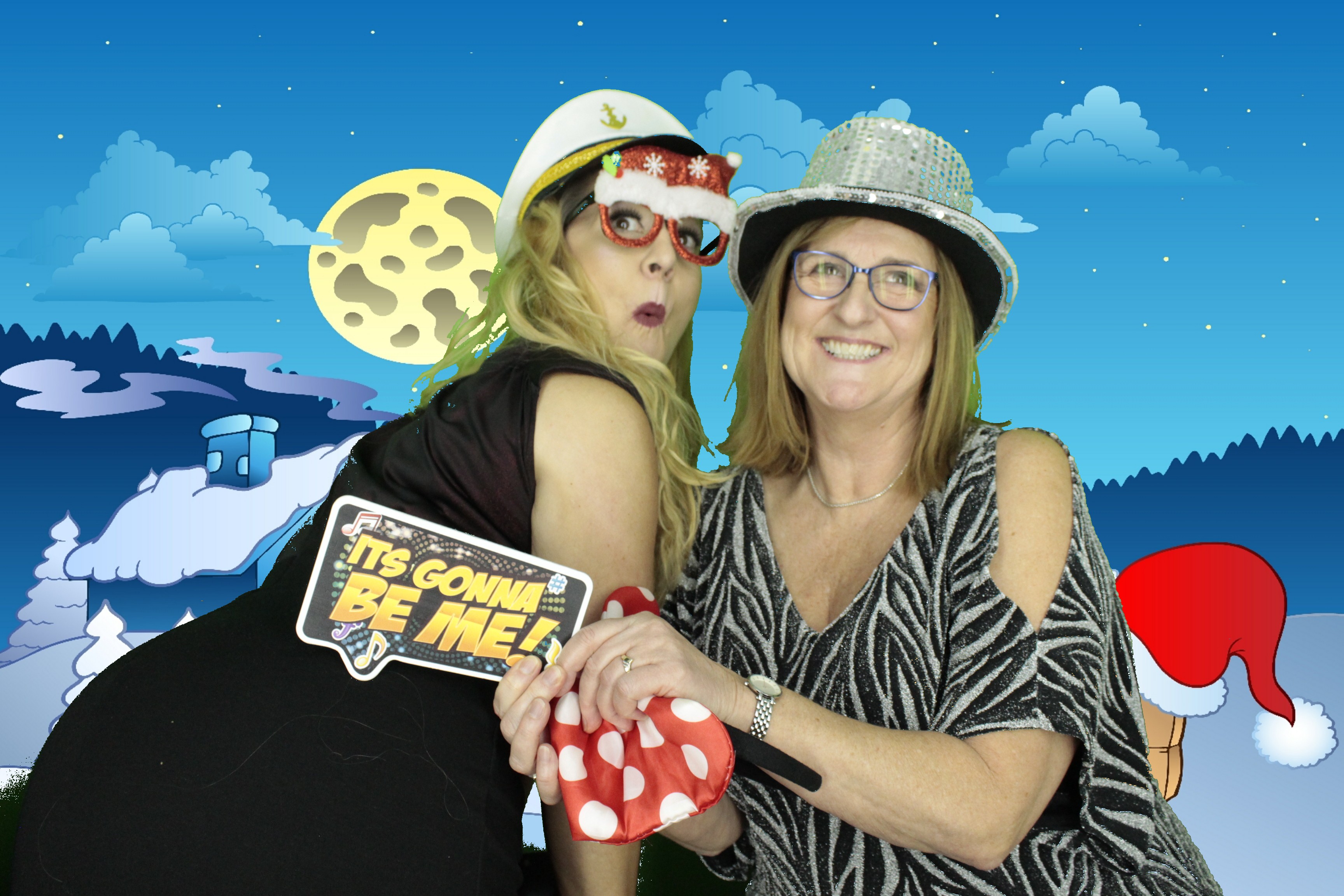 Ocean Network Express Christmas Party 2019 | View more photos from the event at gallery.myphotoboothexperience.co.uk/u/MyPhotoBoothExperienceLtd/Ocean-Network-Express-Christmas-Party-2019